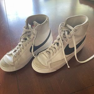 Nike Trail blazer Mid Shoe